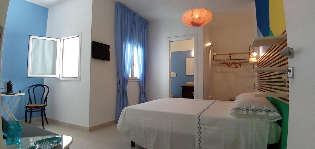 Bed And Breakfast Il Pesciolino Trani Ngoại thất bức ảnh